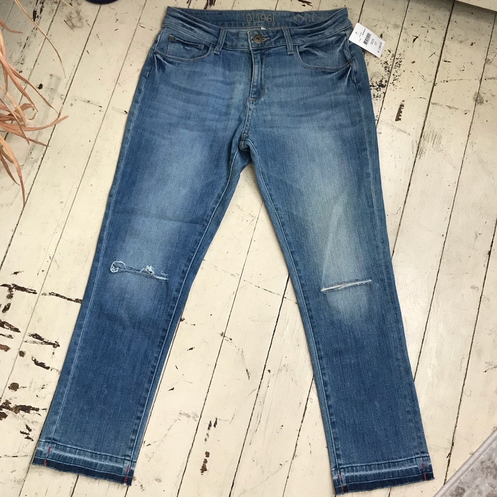 NWT DL1961 High Rise Crop Distress hem jeans